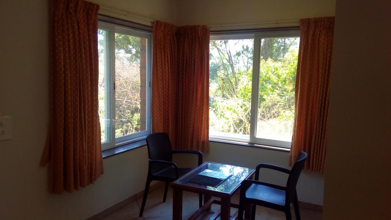 Hotel Tree Top Mahābaleshwar Екстериор снимка